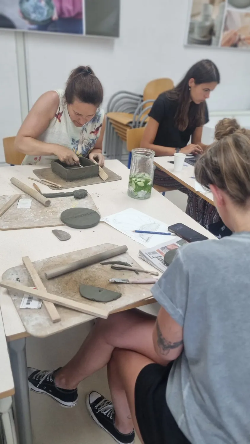 Blad & Beeld Workshop Pottenbakken kennismaking klei